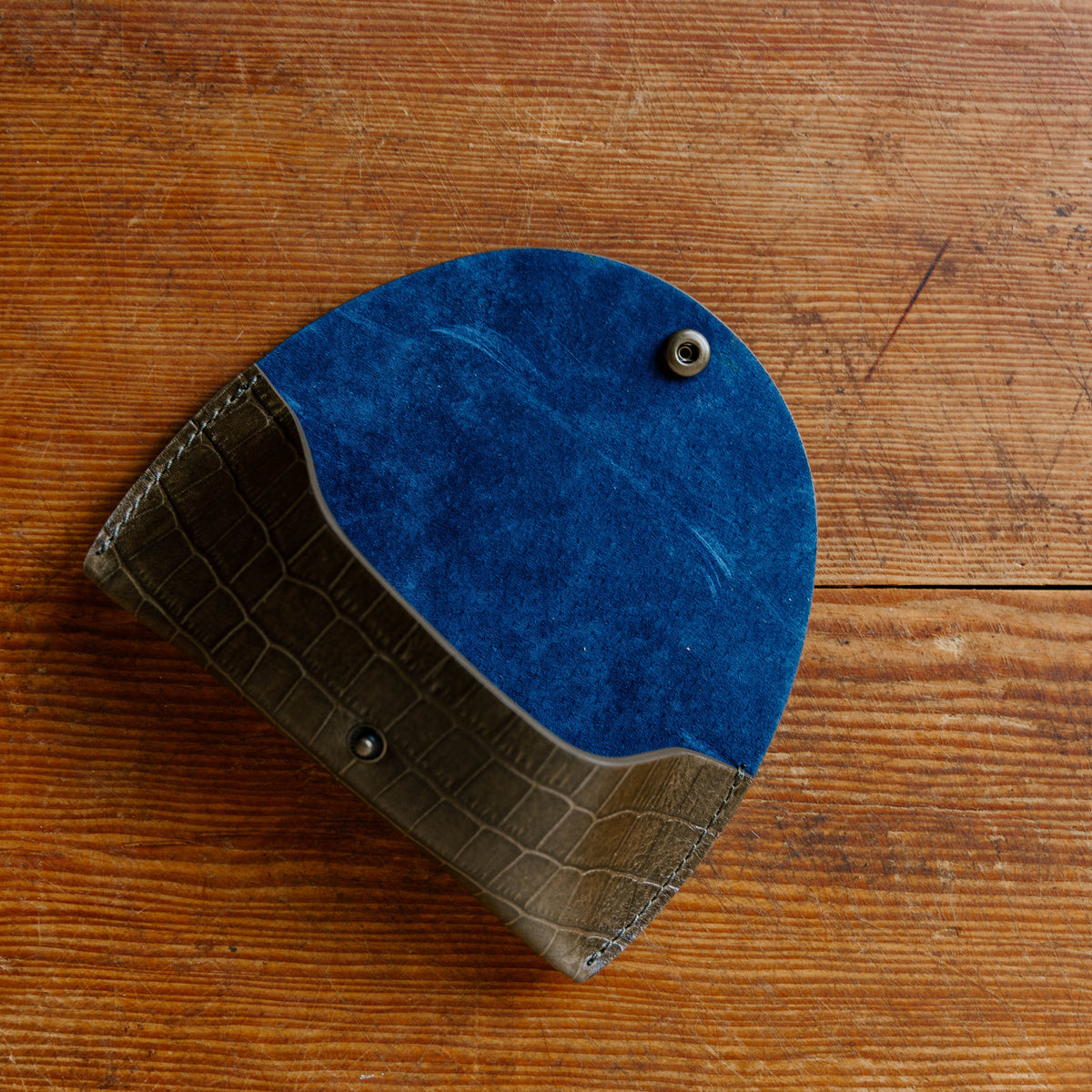 Caprock Case LE | Luxe Olive Croc