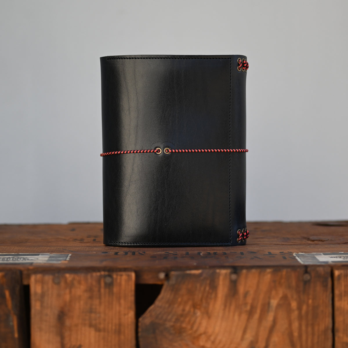 Folio | Venice Black