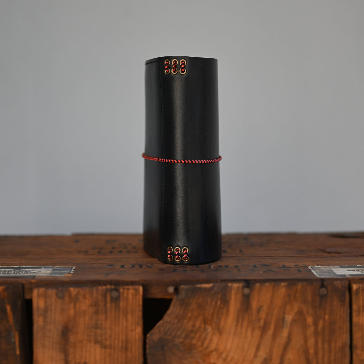 Folio | Venice Black