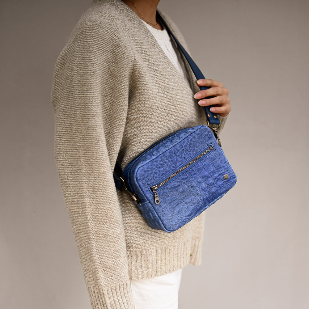 Whitney LE | Cobalt Croc