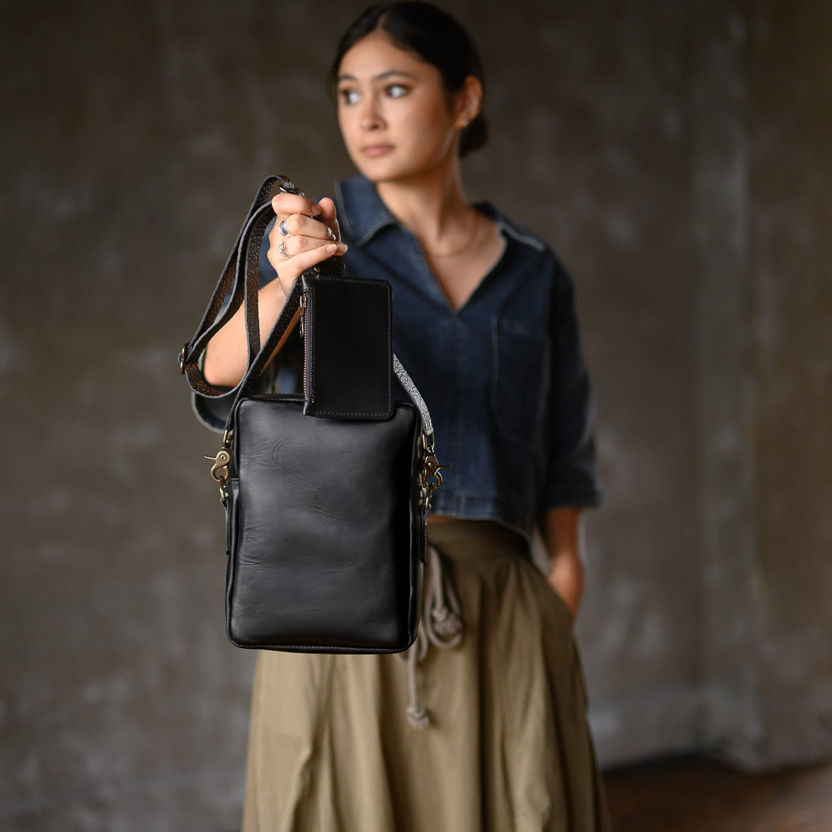 Mitney | Black Hartland