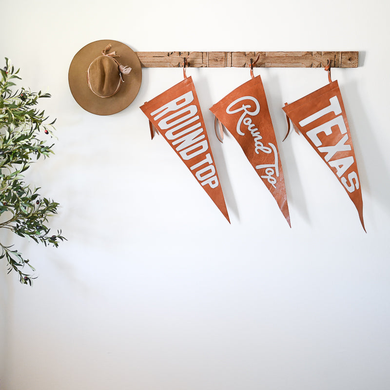 Round Top Block Pennant | Everest Cuoio